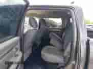 2018 Ram 1500 Big Horn z VIN 1C6RR6LG9JS290857, wystawiony jako IAAI lot #42237503 z przebiegiem 168 812 mil mil oraz . Historia ofert i sprzedaży dostępna na DreamBid. Obrazek 8.