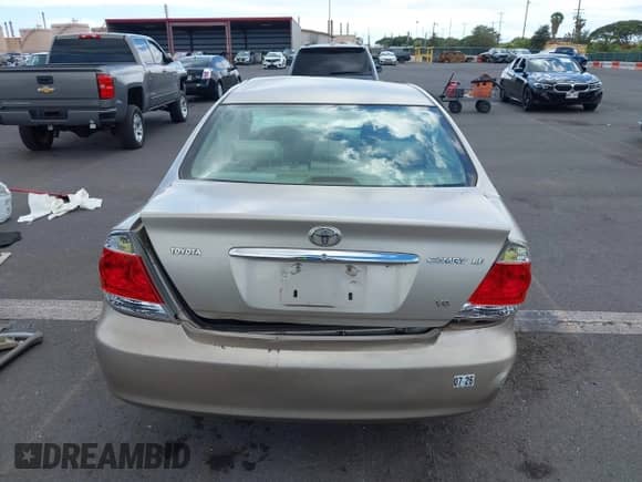 2005 Toyota Camry LE with VIN JTDBF30K150158395, listed as a IAAI auction lot 42998789 with Not provided miles and . Bid and sale history available at DreamBid. Image 16.