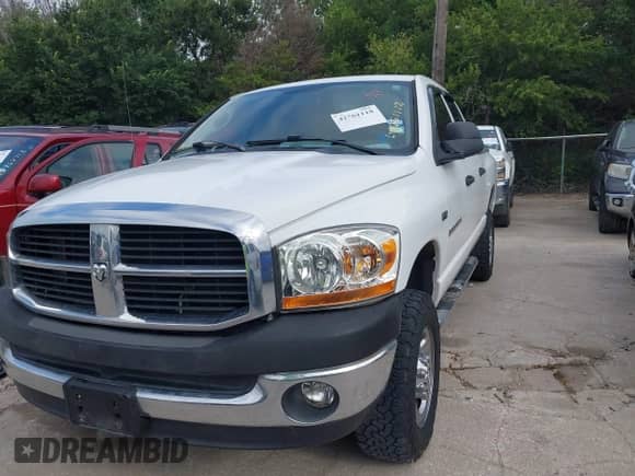 2006 Dodge 2500 SLT с VIN 1D7KS28D16J126088, выставлен на аукционе IAAI как лот 42761118 с пробегом 303 971 миль миль и . История ставок и продаж доступна на DreamBid. Изображение 17.
