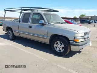 2000 Chevrolet Silverado 1500 LS z VIN 2GCEC19T8Y1127773, wystawiony jako IAAI lot #42855238 z przebiegiem 245 613 mil mil oraz . Historia ofert i sprzedaży dostępna na DreamBid. Obrazek 1.