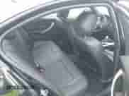 2013 BMW 3 Series 320i xDrive z VIN WBA3C3C5XDF978535, wystawiony jako IAAI lot #43579123 z przebiegiem 309 255 mil mil oraz . Historia ofert i sprzedaży dostępna na DreamBid. Obrazek 8.