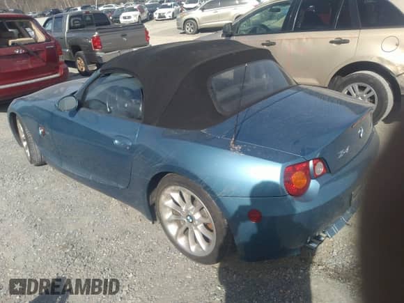 2004 BMW Z4 2.5i with VIN 4USBT33524LR67071, listed as a IAAI auction lot 41632627 with 106,084 mi miles and . Bid and sale history available at DreamBid. Image 3.