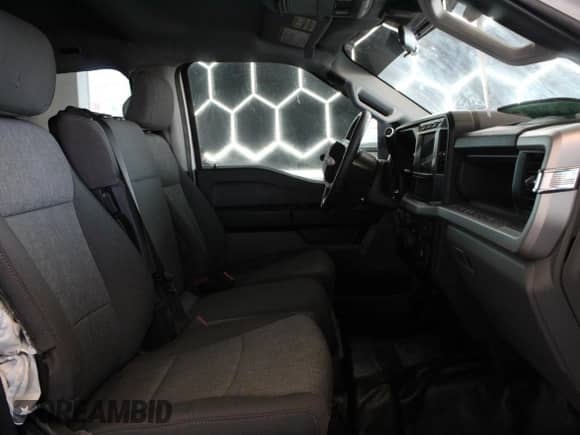 2024 Ford F-250 XL z VIN 1FT7W2BA2RED32472, wystawiony jako Copart lot #68967715 z przebiegiem 15 826 mil mil oraz Szkoda całkowita • Salvage title. Historia ofert i sprzedaży dostępna na DreamBid. Obrazek 5.