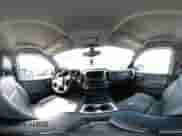 2018 GMC Sierra 1500 SLT z VIN 3GTU2NEC1JG470434, wystawiony jako IAAI lot #43335361 z przebiegiem 79 283 mil mil oraz . Historia ofert i sprzedaży dostępna na DreamBid. Obrazek 21.