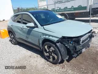 2024 Hyundai Kona Limited с VIN KM8HE3A35RU119968, выставлен на аукционе IAAI как лот 42694398 с пробегом 9 924 миль миль и . История ставок и продаж доступна на DreamBid. Изображение 1.