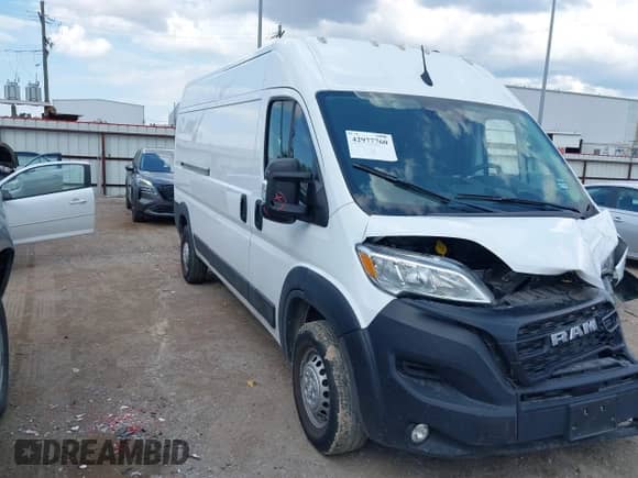 2024 Ram ProMaster Cargo Tradesman с VIN 3C6LRVDG4RE132276, выставлен на аукционе IAAI как лот 42977760 с пробегом Не указан миль и . История ставок и продаж доступна на DreamBid. Изображение 1.