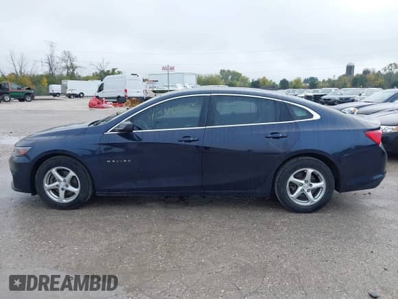 2016 Chevrolet Malibu LS z VIN 1G1ZB5ST2GF321155, wystawiony jako IAAI lot #43405965 z przebiegiem 131 759 mil mil oraz . Historia ofert i sprzedaży dostępna na DreamBid. Obrazek 14.