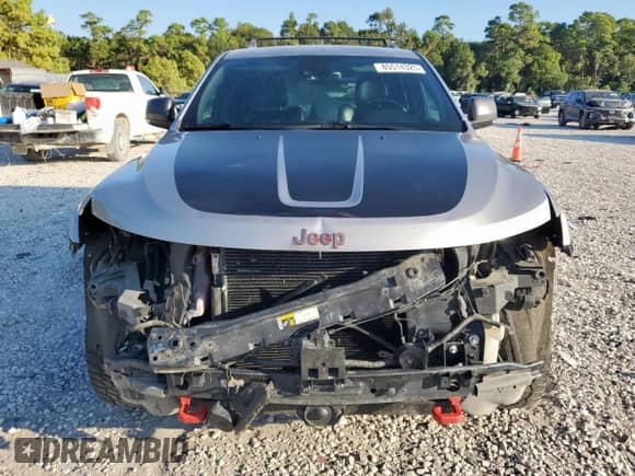 2017 Jeep Grand Cherokee Trailhawk z VIN 1C4RJFLT9HC938425, wystawiony jako Copart lot #85514325 z przebiegiem 116 568 mil mil oraz Szkoda całkowita • Salvage title. Historia ofert i sprzedaży dostępna na DreamBid. Obrazek 5.