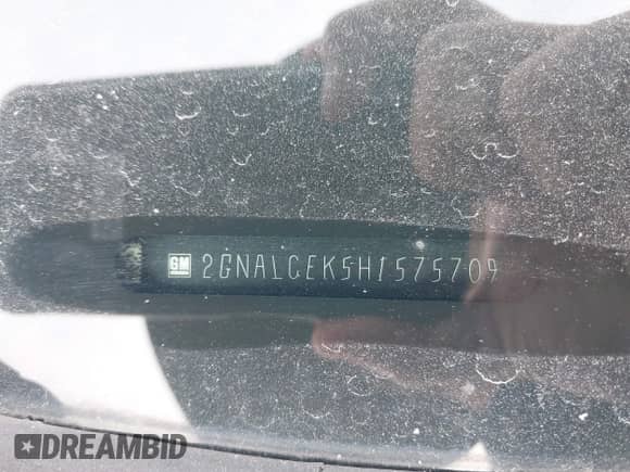 2017 Chevrolet Equinox LT z VIN 2GNALCEK5H1575709, wystawiony jako IAAI lot #43284573 z przebiegiem 165 899 mil mil oraz . Historia ofert i sprzedaży dostępna na DreamBid. Obrazek 9.