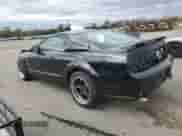 2007 Ford Mustang GT Deluxe z VIN 1ZVHT82H075220762, wystawiony jako Copart lot #90052055 z przebiegiem 103 359 mil mil oraz Czysty tytuł • Clean title. Historia ofert i sprzedaży dostępna na DreamBid. Obrazek 2.