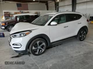 2017 Hyundai Tucson Sport z VIN KM8J3CA21HU310994, wystawiony jako Copart lot #84451955 z przebiegiem 77 130 mil mil oraz Szkoda całkowita • Salvage title. Historia ofert i sprzedaży dostępna na DreamBid. Obrazek 1.