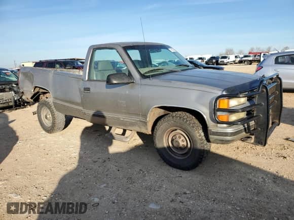2000 Chevrolet Silverado 2500 с VIN 1GCGC24R8YR160161, выставлен на аукционе Copart как лот 41635745 с пробегом 282 281 миль миль и Списание • Salvage title. История ставок и продаж доступна на DreamBid. Изображение 4.
