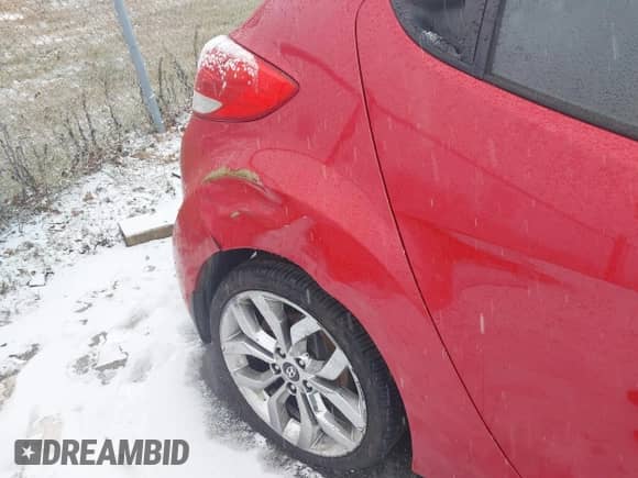 2014 Hyundai Veloster z VIN KMHTC6AD8EU214612, wystawiony jako IAAI lot #41258820 z przebiegiem 61 984 mil mil oraz . Historia ofert i sprzedaży dostępna na DreamBid. Obrazek 6.