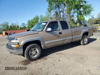 2000 Chevrolet Silverado 2500 LT с VIN 1GCGK29U6YE381488, выставлен на аукционе Copart как лот 53831175 с пробегом 238 810 миль миль и Списание • Salvage title. История ставок и продаж доступна на DreamBid. Изображение 1.