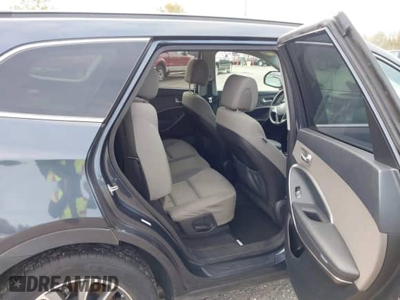 2017 Hyundai Santa Fe SE с VIN KM8SMDHF5HU174837, выставлен на аукционе IAAI как лот 43557792 с пробегом 154 702 миль миль и . История ставок и продаж доступна на DreamBid. Изображение 8.