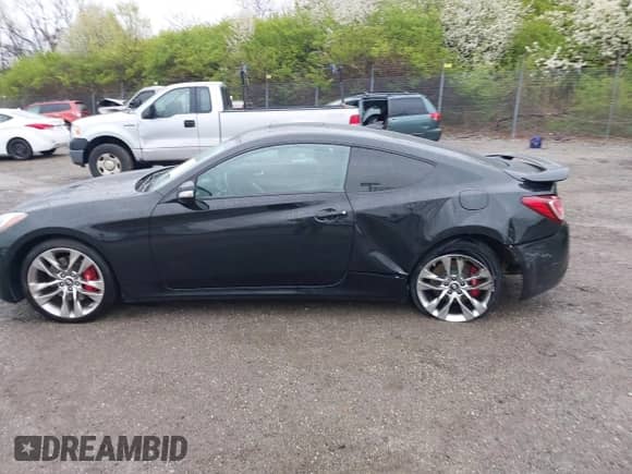 2016 Hyundai Genesis Coupe R-Spec с VIN KMHHU6KJ9GU132432, выставлен на аукционе IAAI как лот 42009573 с пробегом 63 267 миль миль и . История ставок и продаж доступна на DreamBid. Изображение 15.