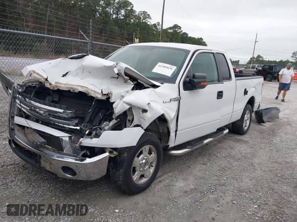 2014 Ford F-150 XL с VIN 1FTEX1CM8EFA47898, выставлен на аукционе IAAI как лот 41589839 с пробегом 267 323 миль миль и . История ставок и продаж доступна на DreamBid. Изображение 2.