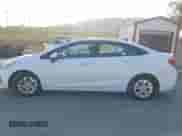 2019 Chevrolet Cruze z VIN 1G1BJ5SM2K7104169, wystawiony jako IAAI lot #43272855 z przebiegiem 372 277 mil mil oraz . Historia ofert i sprzedaży dostępna na DreamBid. Obrazek 14.