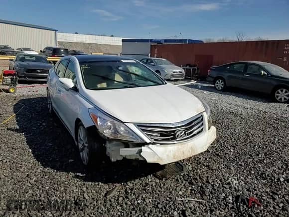 2017 Hyundai Azera Limited with VIN KMHFH4JG5HA586587, listed as a Copart auction lot 44940955 with 67,343 mi miles and Non repairable. Bid and sale history available at DreamBid. Image 13.