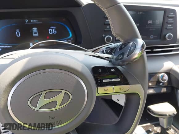 2025 Hyundai Elantra SEL Sport с VIN KMHLM4DG4SU021781, выставлен на аукционе IAAI как лот 42922601 с пробегом 2 866 миль миль и . История ставок и продаж доступна на DreamBid. Изображение 11.