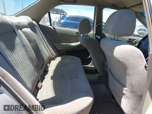 1998 Honda Accord LX z VIN 1HGCG5643WA213982, wystawiony jako IAAI lot #42912522 z przebiegiem 244 993 mil mil oraz . Historia ofert i sprzedaży dostępna na DreamBid. Obrazek 8.