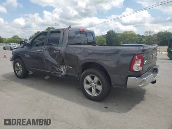 2018 Ram 1500 Big Horn z VIN 1C6RR7GG6JS311597, wystawiony jako Copart lot #70081125 z przebiegiem 130 472 mil mil oraz Szkoda całkowita • Salvage title. Historia ofert i sprzedaży dostępna na DreamBid. Obrazek 2.