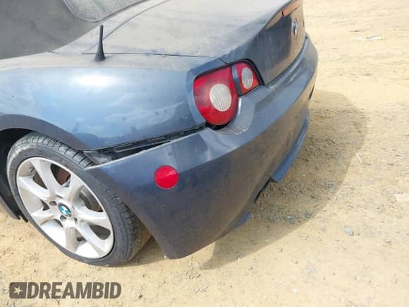 2003 BMW Z4 3.0i with VIN 4USBT53443LT24013, listed as a IAAI auction lot 42710062 with Not provided miles and . Bid and sale history available at DreamBid. Image 6.