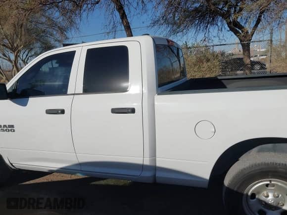 2017 Ram 1500 Tradesman с VIN 1C6RR6FG5HS805276, выставлен на аукционе IAAI как лот 41697088 с пробегом 128 646 миль миль и . История ставок и продаж доступна на DreamBid. Изображение 15.