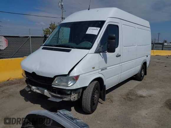 2006 Dodge Sprinter with VIN WD0PD644865921601, listed as a IAAI auction lot 43260668 with 374,440 mi miles and . Bid and sale history available at DreamBid. Image 2.