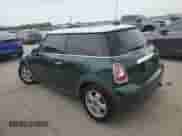 2011 MINI Hardtop z VIN WMWSU3C53BT091950, wystawiony jako Copart lot #45841863 z przebiegiem 125 815 mil mil oraz Czysty tytuł • Clean title. Historia ofert i sprzedaży dostępna na DreamBid. Obrazek 2.