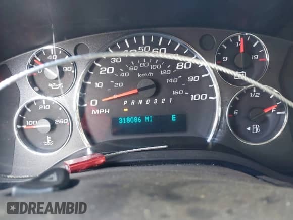 2008 Chevrolet Express Passenger with VIN 1GAGG25K781193262, listed as a IAAI auction lot 40607778 with 318,086 mi miles and . Bid and sale history available at DreamBid. Image 7.