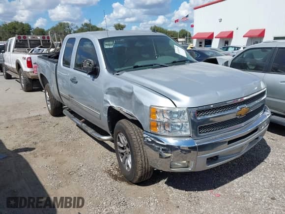 2012 Chevrolet Silverado 1500 LT с VIN 1GCRKSE71CZ232870, выставлен на аукционе IAAI как лот 43291678 с пробегом 207 511 миль миль и . История ставок и продаж доступна на DreamBid. Изображение 1.