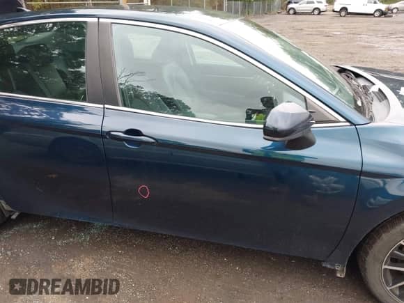 2021 Toyota Camry SE Nightshade z VIN 4T1G11AK1MU559391, wystawiony jako IAAI lot #43300222 z przebiegiem 68 327 mil mil oraz . Historia ofert i sprzedaży dostępna na DreamBid. Obrazek 13.