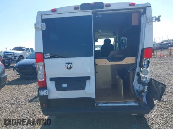 2019 Ram ProMaster Cargo с VIN 3C6TRVAG9KE519884, выставлен на аукционе IAAI как лот 43227203 с пробегом 48 552 миль миль и . История ставок и продаж доступна на DreamBid. Изображение 18.