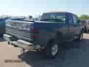 1998 Dodge 1500 z VIN 3B7HF13Z4WG203561, wystawiony jako IAAI lot #42741533 z przebiegiem 205 864 mil mil oraz . Historia ofert i sprzedaży dostępna na DreamBid. Obrazek 4.