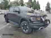 2022 Ram 1500 Rebel z VIN 1C6SRFLM4NN185865, wystawiony jako Copart lot #43079165 z przebiegiem Nie podano mil oraz Szkoda całkowita • Salvage title. Historia ofert i sprzedaży dostępna na DreamBid. Obrazek 4.