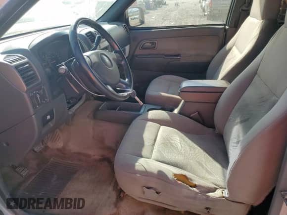 2004 Chevrolet Colorado 1SF LS Z71 z VIN 1GCDS136248142827, wystawiony jako Copart lot #70732305 z przebiegiem 328 930 mil mil oraz Szkoda całkowita • Salvage title. Historia ofert i sprzedaży dostępna na DreamBid. Obrazek 7.