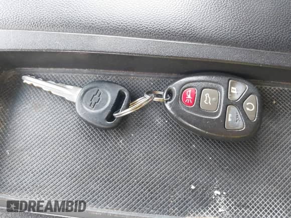 2010 Chevrolet Suburban LT z VIN 1GNUCJE01AR199247, wystawiony jako IAAI lot #42365497 z przebiegiem 289 944 mil mil oraz . Historia ofert i sprzedaży dostępna na DreamBid. Obrazek 11.