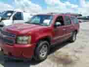 2009 Chevrolet Suburban LTZ z VIN 1GNFK36379J124126, wystawiony jako IAAI lot #42564602 z przebiegiem 210 343 mil mil oraz . Historia ofert i sprzedaży dostępna na DreamBid. Obrazek 17.