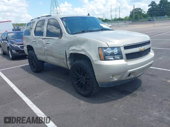 2011 Chevrolet Tahoe LS с VIN 1GNSCAE0XBR317241, выставлен на аукционе IAAI как лот 42937153 с пробегом 135 384 миль миль и . История ставок и продаж доступна на DreamBid. Изображение 1.
