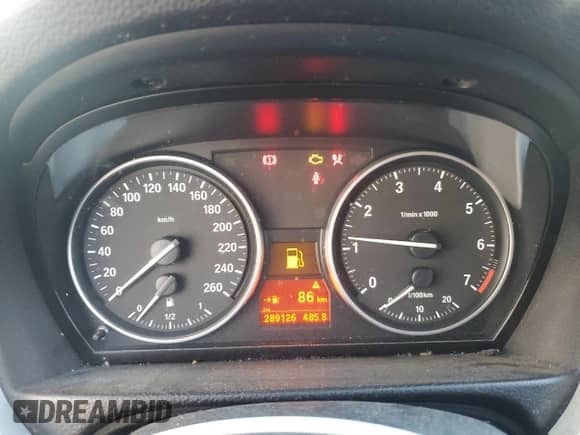 2011 BMW 3 Series 323i с VIN WBAPG7C55BA928455, выставлен на аукционе Copart как лот 69808995 с пробегом 289 126 миль миль и Списание • Salvage title. История ставок и продаж доступна на DreamBid. Изображение 9.