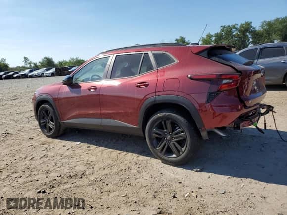 2024 Chevrolet Trax ACTIV with VIN KL77LKE21RC092935, listed as a Copart auction lot 70021075 with 3,726 mi miles and Salvage title. Bid and sale history available at DreamBid. Image 2.