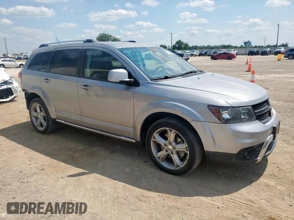 2017 Dodge Journey Crossroad with VIN 3C4PDCGG7HT538975, listed as a Copart auction lot 70304555 with 123,652 mi miles and Salvage title. Bid and sale history available at DreamBid. Image 4.