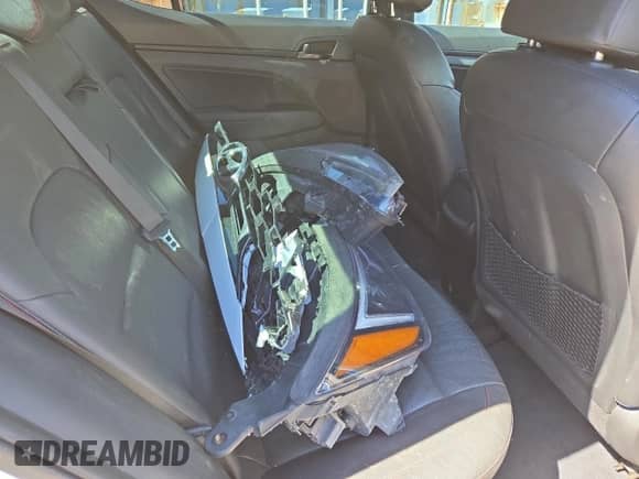 2020 Hyundai Elantra Sport z VIN KMHD04LBXLU070409, wystawiony jako Copart lot #69004755 z przebiegiem 160 828 mil mil oraz Szkoda całkowita • Salvage title. Historia ofert i sprzedaży dostępna na DreamBid. Obrazek 10.