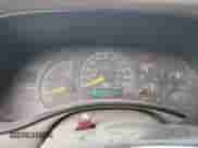 2000 GMC Sierra 1500 SLE with VIN 2GTEC19V3Y1296875, listed as a Copart auction lot 66842935 with 100,494 mi miles and Clean title. Bid and sale history available at DreamBid. Image 9.