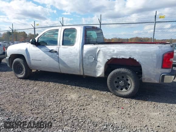 2011 Chevrolet Silverado 1500 Work Truck с VIN 1GCRKPE31BZ451787, выставлен на аукционе IAAI как лот 43498785 с пробегом 198 331 миль миль и . История ставок и продаж доступна на DreamBid. Изображение 15.