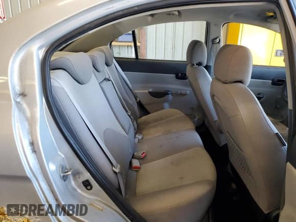 2009 Hyundai Accent Auto GLS с VIN KMHCN46C79U370855, выставлен на аукционе Copart как лот 70925455 с пробегом Не указан миль и Списание • Salvage title. История ставок и продаж доступна на DreamBid. Изображение 10.