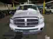 2007 Dodge 1500 SLT z VIN 3D7KR19D07G833903, wystawiony jako Copart lot #87939265 z przebiegiem 229 748 mil mil oraz Szkoda całkowita • Salvage title. Historia ofert i sprzedaży dostępna na DreamBid. Obrazek 5.