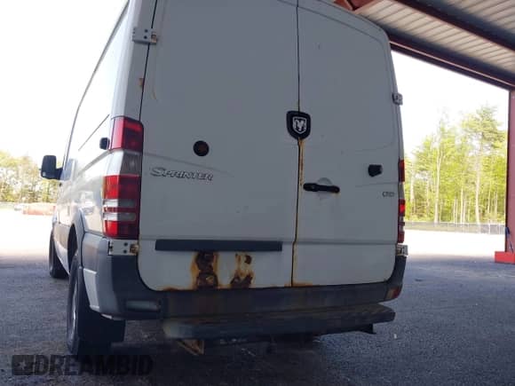 2008 Dodge Sprinter с VIN WD0PE745685285713, выставлен на аукционе IAAI как лот 42263341 с пробегом 287 964 миль миль и . История ставок и продаж доступна на DreamBid. Изображение 6.