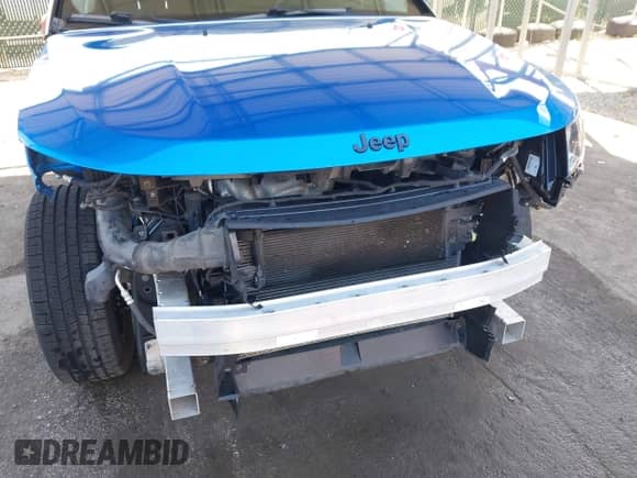 2019 Jeep Compass Latitude with VIN 3C4NJDBBXKT781365, listed as a IAAI auction lot 43068244 with 102,749 mi miles and . Bid and sale history available at DreamBid. Image 18.